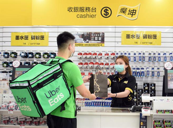燦坤聯手Uber Direct推出全新3C家電配送服務「速速GO」。（燦坤提供／古明弘台北傳真）