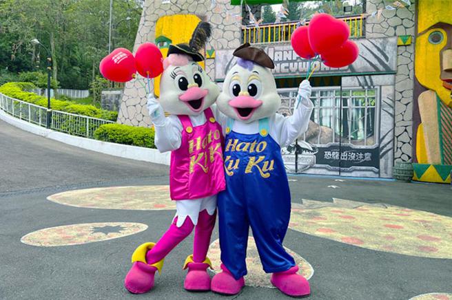 剑湖山世界推出假日限定酷奇家族见面会，由最活泼可爱的吉祥物，跟游客互动拍照。（图／剑湖山世界）