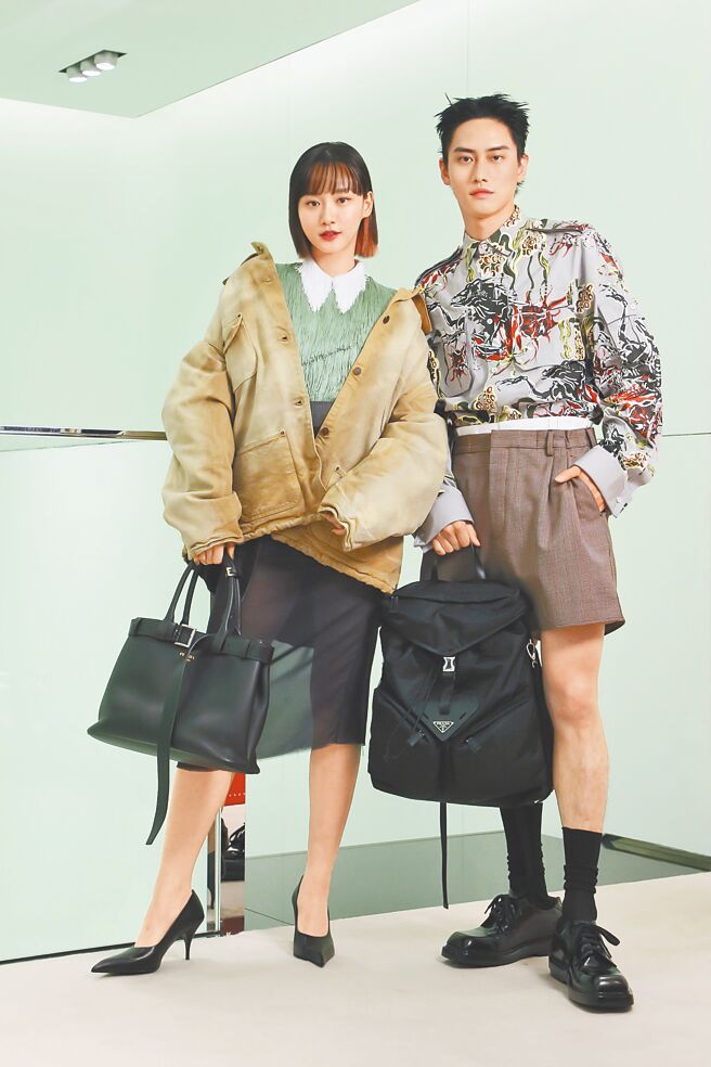 范少勳（右）、袁澧林曾因金馬60形象影片《一起看電影》短暫合作過，為Prada再度合體。（Prada提供）
