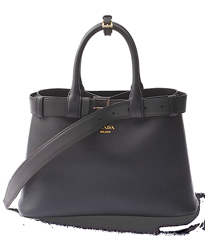 Prada Buckle皮革包款，17萬元。（Prada提供）