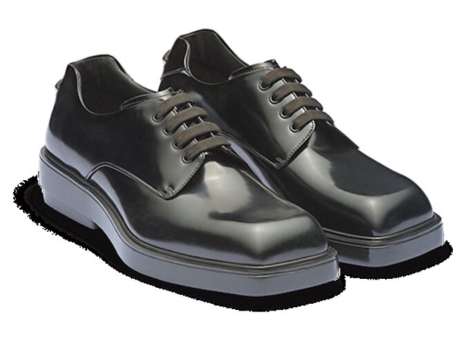 Prada Spazzolato 皮革綁帶鞋，4萬1000元。（Prada提供）