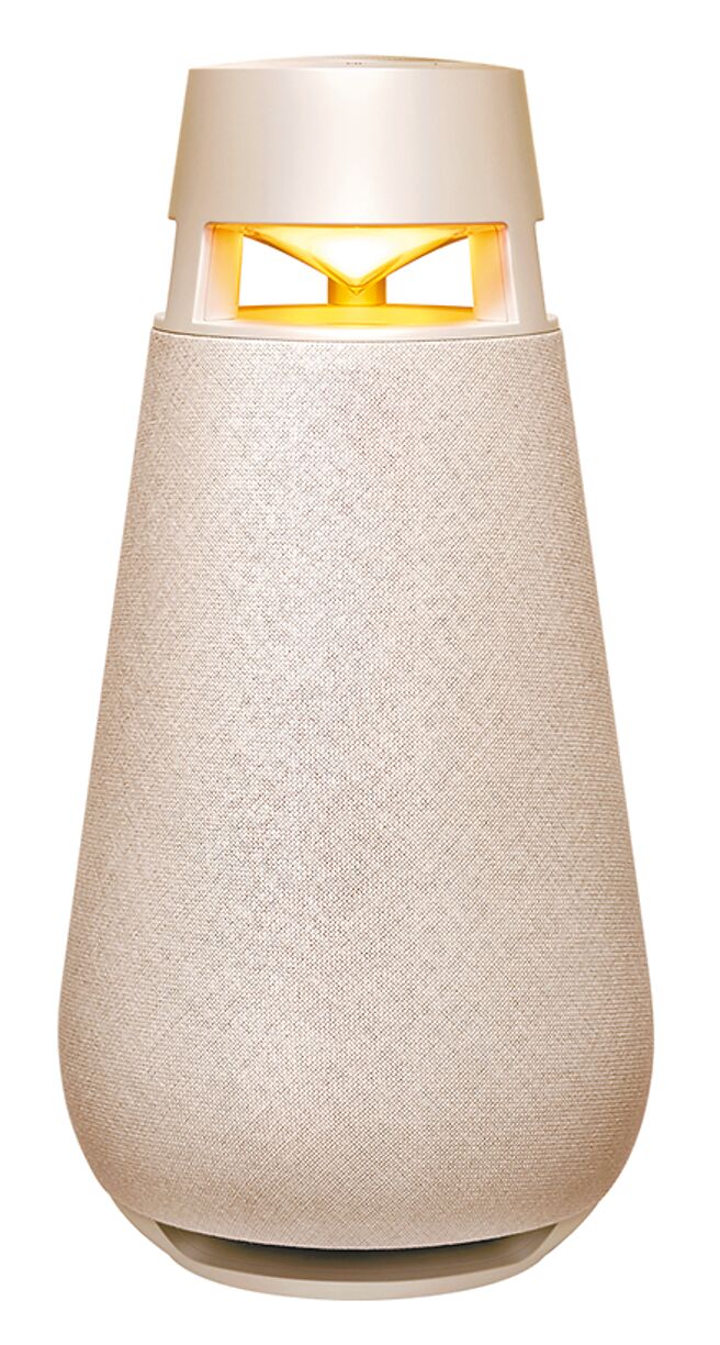 LG推出XBOOM 360小宇宙全景声蓝牙音响（见图），1万3900元。（LG提供）