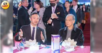 父子都愛伍佰神曲「世界第一等」英業達型男董座攻AI再拚1千億