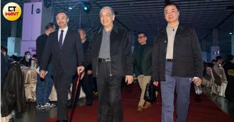 英業達二代董座曝光！為了1事「隱姓埋名」進公司還帶睡袋窩半年