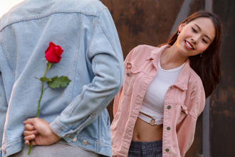 相親買超實用禮物！女方秒走人 男遭嗆「憑實力單身」