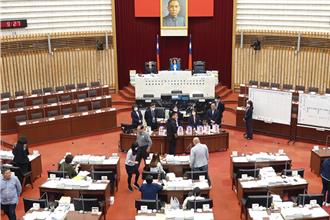 藍綠不鬧了！ 高市議會今順利審完總預算、改選委員會