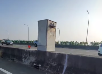 開車族注意！國1這座測速照相器偽裝「變電箱」 國道警證實了