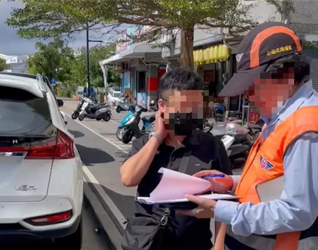 台東1輛白牌車私自攬客，遭台東監理站取締。（台東監理站提供／蔡旻妤台東傳真）