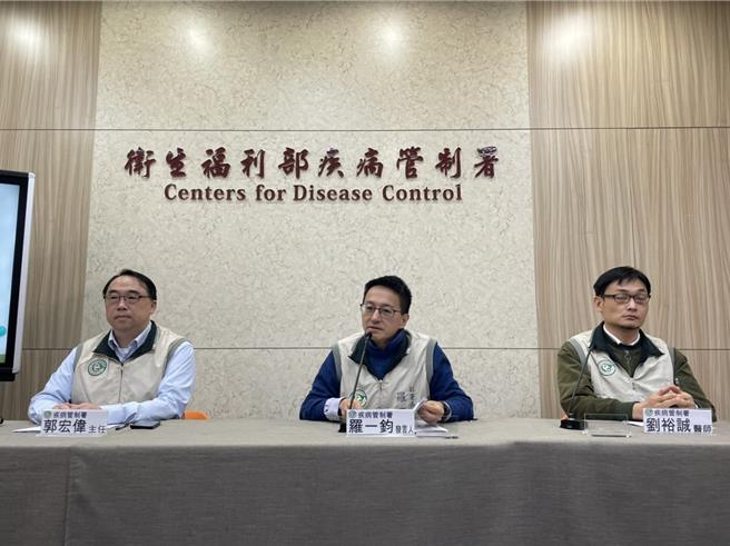 疾管署副署長羅一鈞提醒民眾，不生食禽鳥蛋類或製品。鄭郁蓁攝。