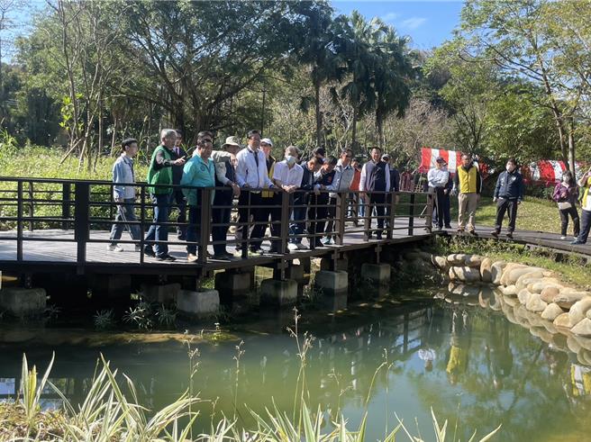 桃园大溪山猪湖生态园区2期开幕，迎接春节游客。(吕筱蝉摄)