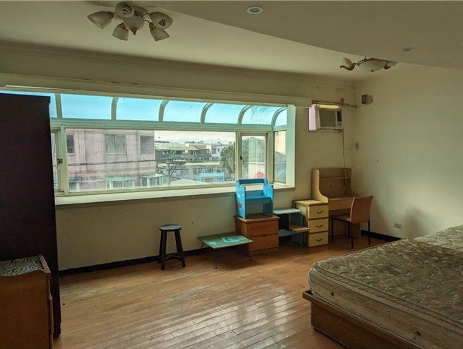 新北分署拍賣土城區中央路一段253之 1號4樓建物。（行政執行署新北分署提供）