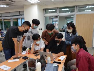 台大師生發起「牧羊人計畫」 助萬名高中生探索合適科系