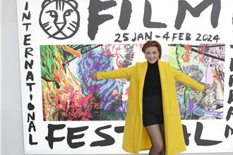 云翔邀37演员齐聚鹿特丹 昔日红星李蕙敏曝「放话来台发展」