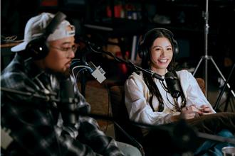 美丽本人写「爱妻神曲」送老婆 李千娜感动称：送给已婚者的情趣