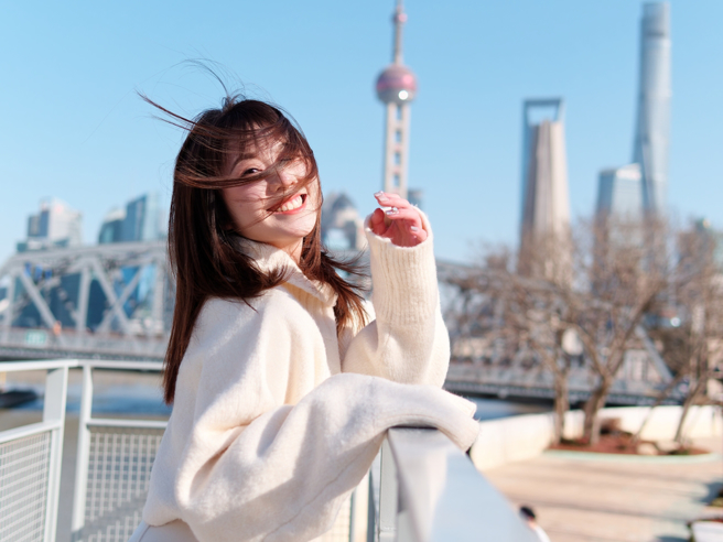 混血妹长居上海躺平，坦言每次回台都更绝望。（图：shutterstock／达志）