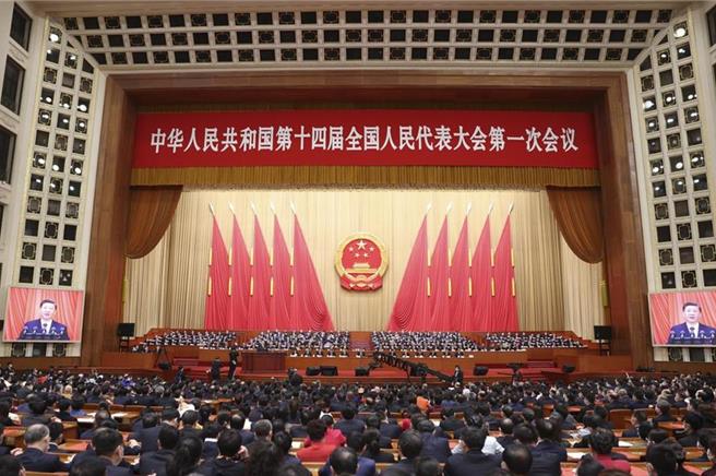 大陸官方2日宣布今年全國「兩會」於3／4、3／5召開，疫情結束後線下採訪恢復的程度也成關注焦點。（摘自中新社）