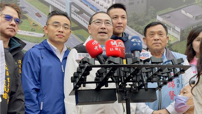 对于「罢免立法院长」登Google热搜，新北市长侯友宜并未作出评论，仅表示昨日与韩国瑜通电话，恭喜他当选。（吕健豪摄）