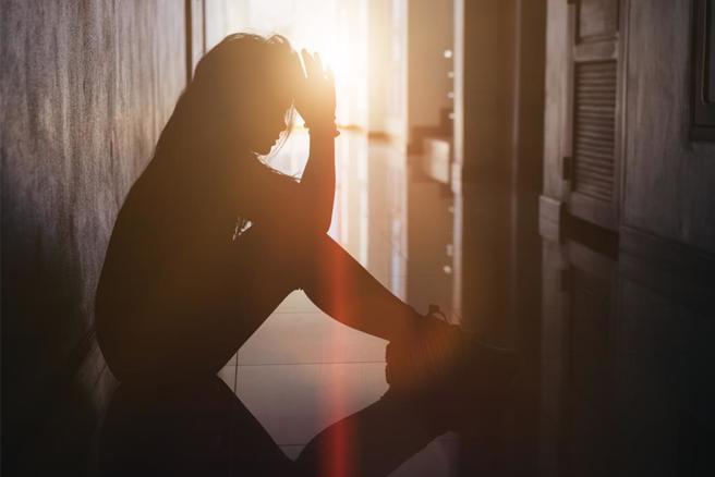 魯凱族語教師猥褻7男童遭羈押 社會局安排被害學生心理諮商 (示意圖:shutterstock/達志)