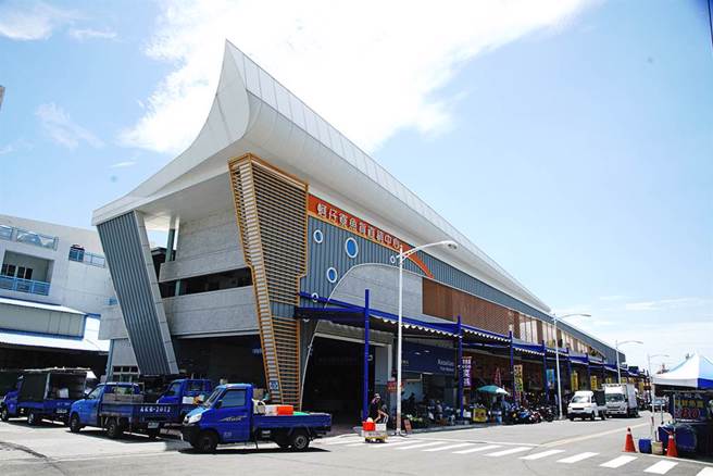 蚵仔寮渔港去年1至11月吸引超过526万人造访，为高雄热门景点第2名。（本报资料照片／曾信耀摄）