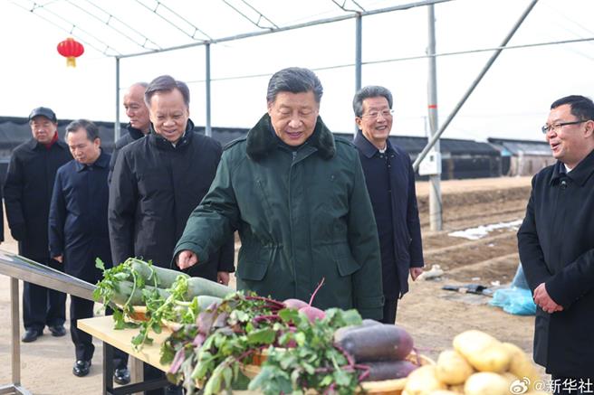 春節前夕，中共總書記習近平1日在天津考察調研。（摘自新華社官網）