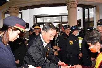 春節安全維護工作開跑  中市慰問警察及民力辛勞