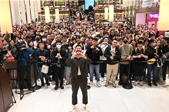 高雄直擊／英倫情人幫紅髮艾德暖場 飆唱百億神曲嗨翻5.6萬人