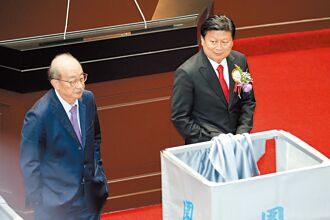 柯建銘酸國民黨 囂張沒落魄久