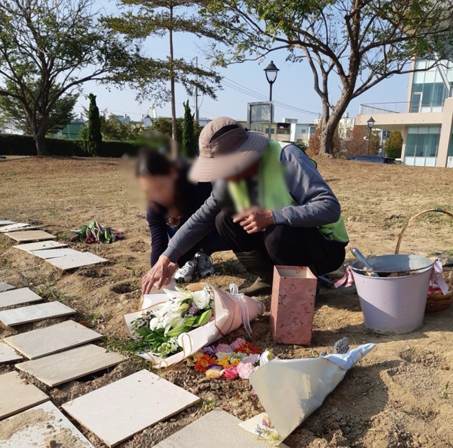 时隔多年，黎男家属表示，虽然找到家人已经天人永隔，但仍非常感谢新庄警分局的为民付出。（图 / 刘咏韵翻摄）