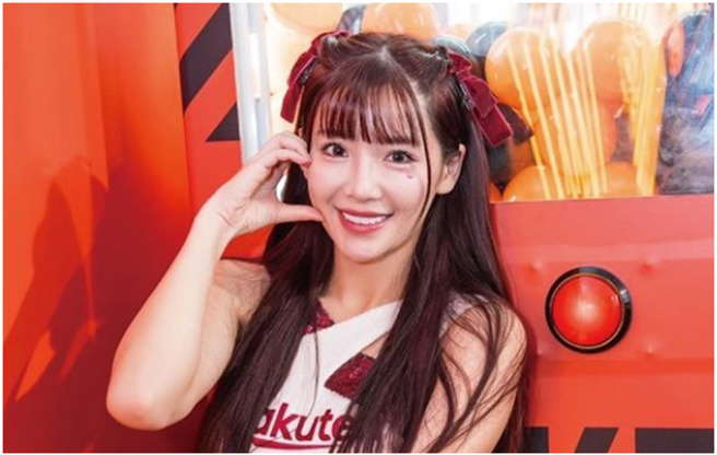 李恩菲卷入私接商演案。（图／IG@aviva_1028）