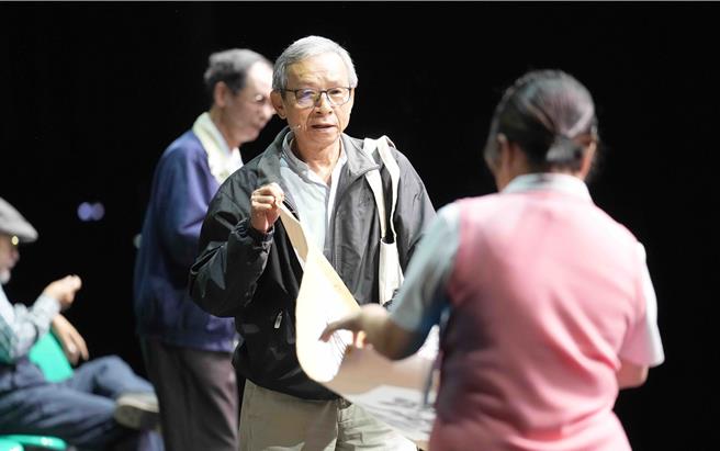 吳念真攜綠光劇團將在台南與觀眾一起過元宵節。（綠光創藝提供）