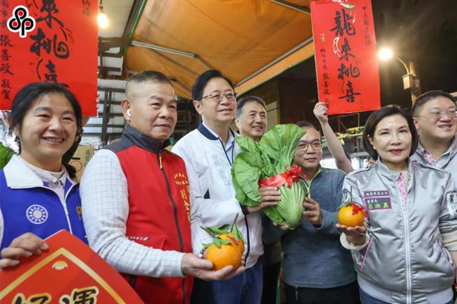 桃园市长张善政3日上午先前往八德区参加活动，下午自驾载妻返回新店家途中发生车祸。图／桃园市新闻处提供