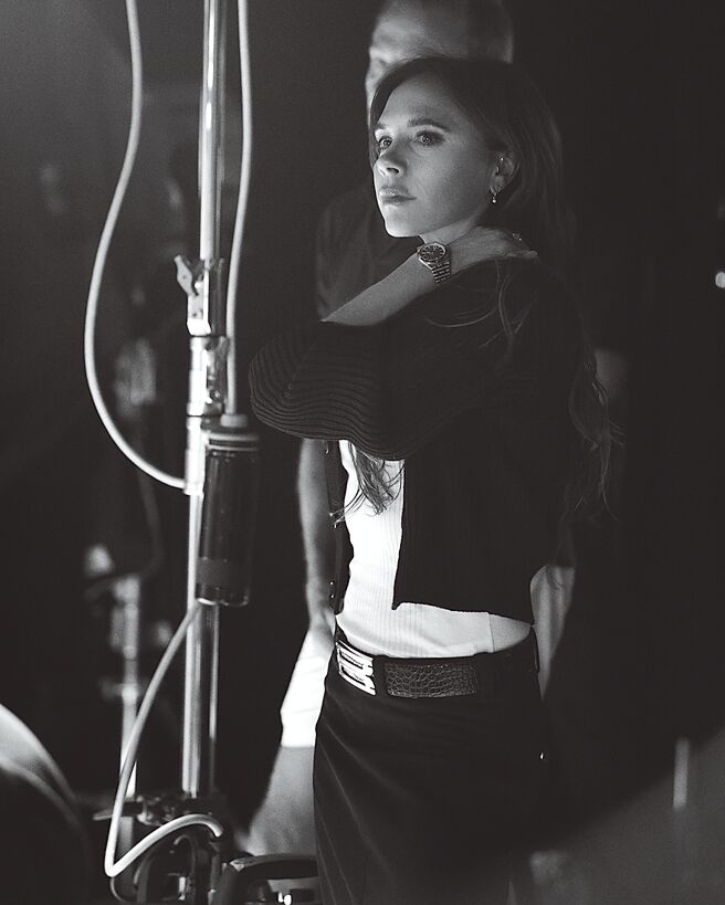 維多利亞貝克漢與百年靈跨界聯名，佩戴她為百年靈設計的女表。（Breitling提供）