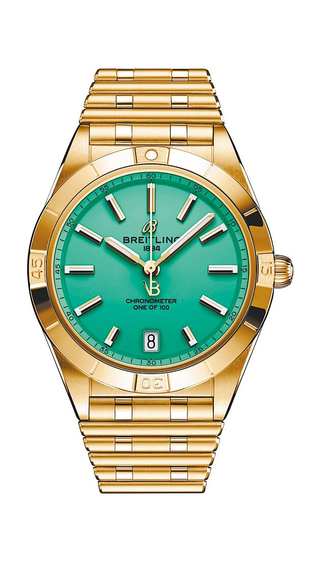 百年靈與維多利亞貝克漢聯名表，K金款88萬2000元。（Breitling提供）