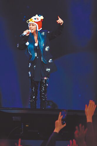 阿妹飆唱45分鐘喊不過癮