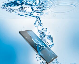 Motorola edge 40超薄防水防尘