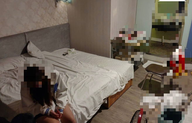 警方查獲2名泰籍女子來台從事色情性交易。（圖 / 劉詠韻翻攝）