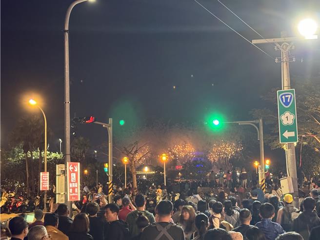 台灣燈會安平燈區3日開幕，吸引超過26萬人次觀展。（曹婷婷攝）