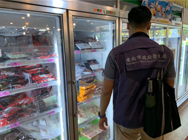 台北市长蒋万安今指出，为确保食安，今已要求台北市卫生局预防性下架同品项梅花猪肉品，确定检验结果合格才能上架。（卫生局提供／蔡佩珈台北传真）