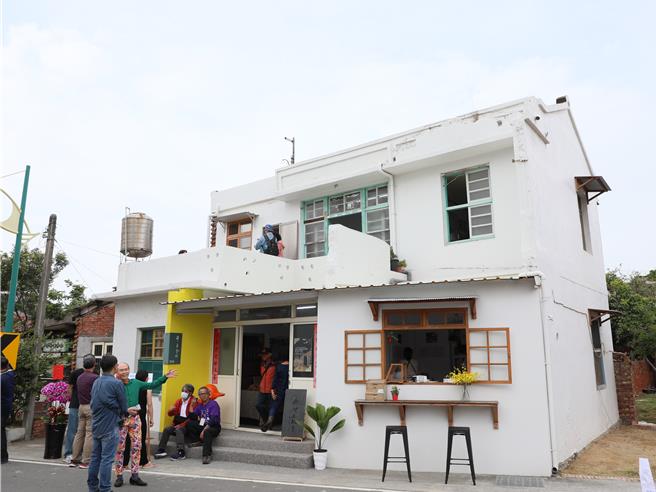 「布袋小上海歷史与文学地景缝合计画」把老宅变美宅，成老街区一大亮点。（吕妍庭摄）