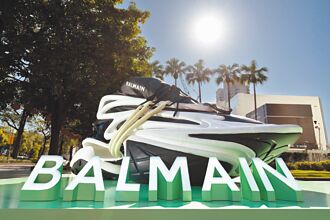 Balmain Unicorn大球鞋 打卡新地标