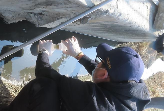 环保局强调，除业者本身，期间查获涉案的不法设备元件商也遭司法判决，除需缴回犯罪所得外，更遭重判6年以上有期徒刑。（环保局提供／吴建辉彰化传真）