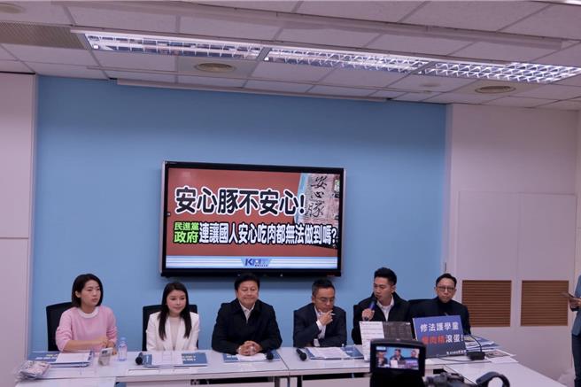 民进党立委林俊宪表示，感谢巧芯提供一个重要资讯，台中市食安处验了22次，那就怪了，为什么中市府要对外说只验了6次？（摘自徐巧芯粉丝专页）