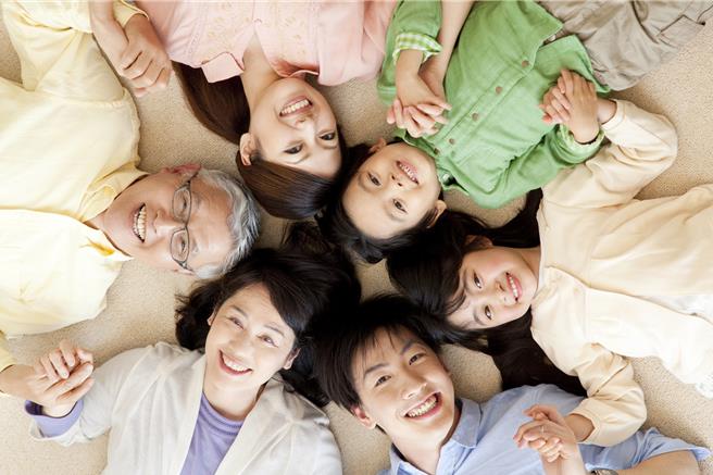 南山人寿建议民眾，在新的一年到来之前，主动检视自身保单内容，让保障与时俱进。(南山人寿提供／洪凯音台北传真)