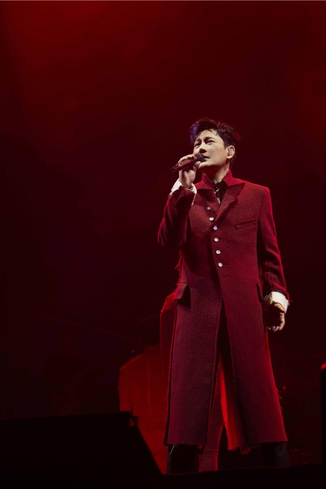 张信哲18日将在「杜拜媒体城」圆形剧场举办演唱会。（潮水音乐提供）