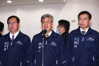 陳建仁視察春節國道疏運 籲民眾主動分流