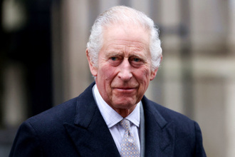 查尔斯罹癌最新病况曝光 外媒盘点「病重」谁扛王室重任？
