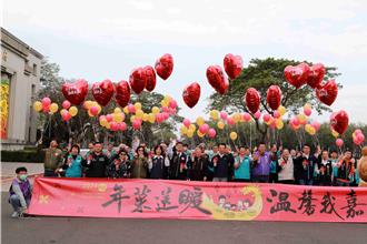迈入第12年暖举 嘉县公务员送1500弱势户年菜、红包