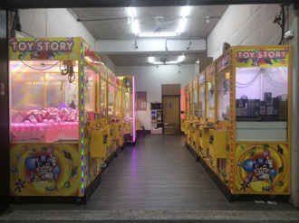 24小時營業「不用顧」好賺？ 娃娃機台主曝：不認真會賠死