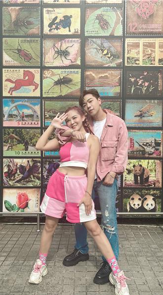 DJ圓圓、「張惠妹準小叔」互動逗趣 跪求許淑華：幫安排相親