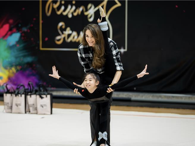 瑞莎致力于为台湾培养体操小将。（瑞星韵律体操协会提供）